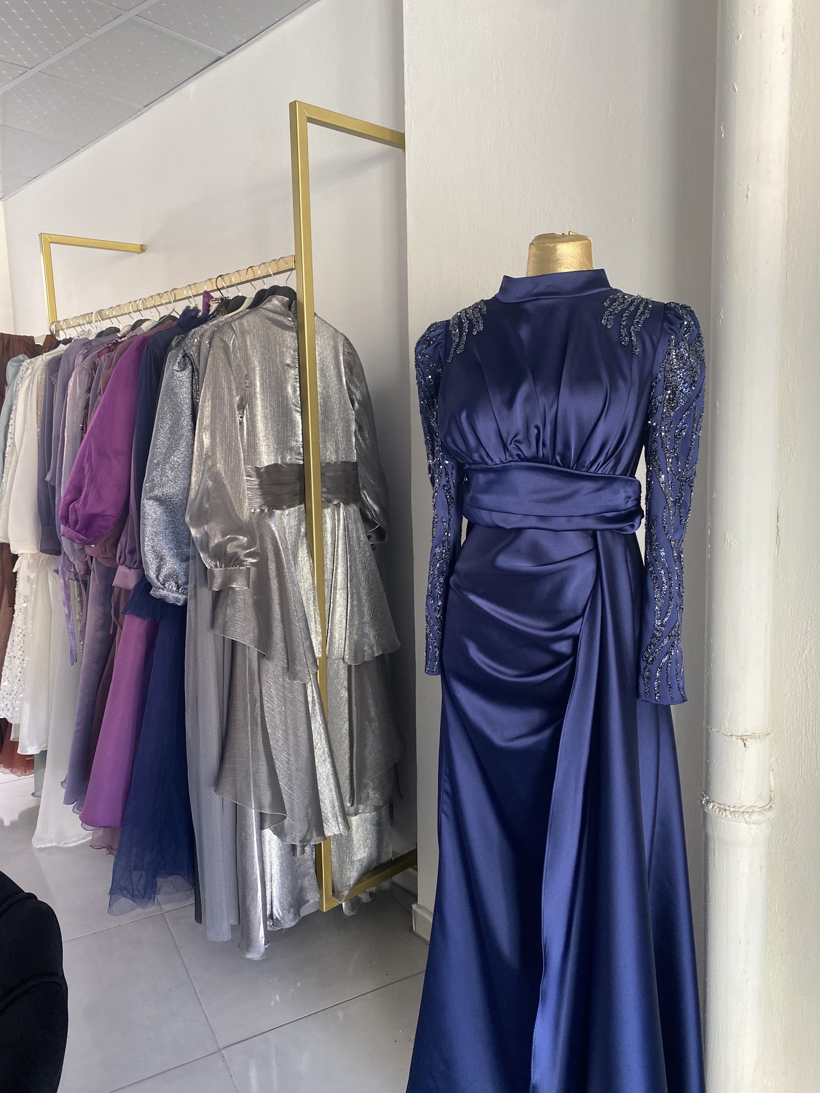 Rental dress bingol